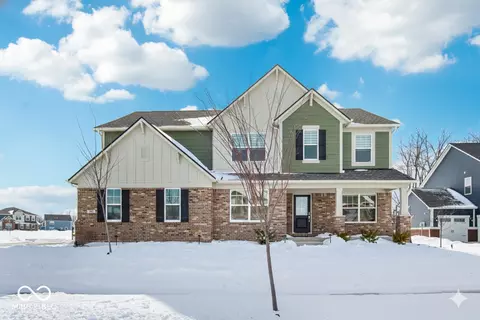 325 Middleton Cir, Westfield, IN 46074