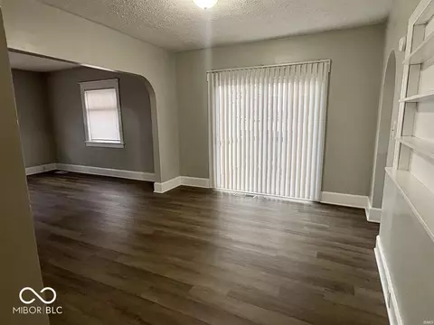 Living - 513 E Centennial Ave, Muncie, IN 47303 photo 5 of 5