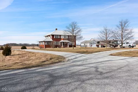 7130 N Thomas Rd, Wilkinson, IN 46186