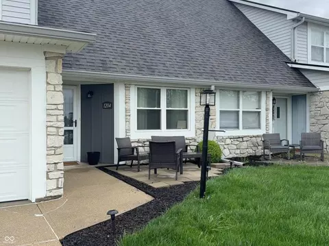 1204 Paradise Way N #B, Greenwood, IN 46143