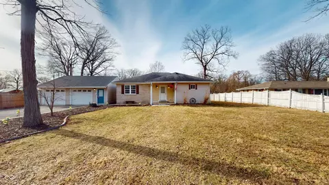 3579 E Sumner Lake Dr, Anderson, IN 46012