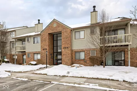 4250 Village Parkway Cir E #6, Indianapolis, IN 46254