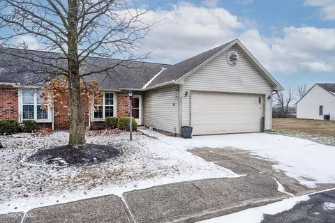 421 Woodberry Dr, Danville, IN 46122
