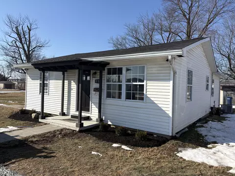 1255 S 7th St, Noblesville, IN 46060