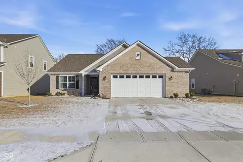 502 Persimmon Pass, Lapel, IN 46051
