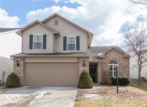 19304 Fox Chase Dr, Noblesville, IN 46062