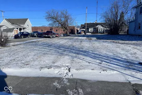 1302 E Kirby Ave, Muncie, IN 47302