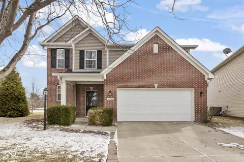 19394 Fox Chase Dr, Noblesville, IN 46062