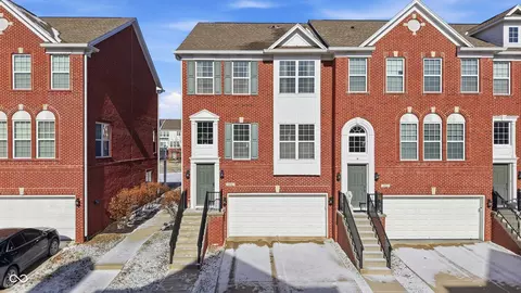 806 Ivy Ln, Carmel, IN 46032