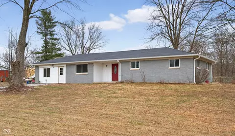 8220 N Greenacres Rd, Scipio, IN 47273
