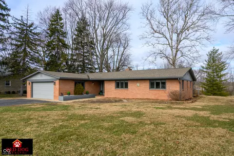 832 E Davis Dr, Franklin, IN 46131