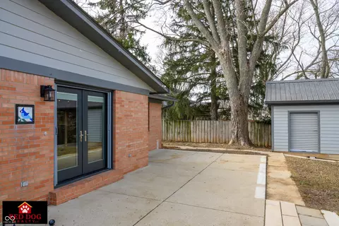 Exterior - 832 E Davis Dr, Franklin, IN 46131 photo 6 of 12
