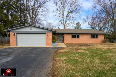 Exterior - 832 E Davis Dr, Franklin, IN 46131 photo 2 of 12