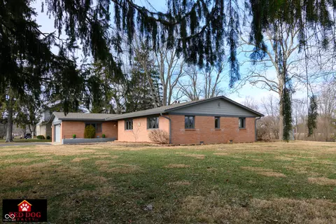 Exterior - 832 E Davis Dr, Franklin, IN 46131 photo 3 of 12