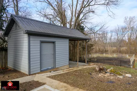Exterior - 832 E Davis Dr, Franklin, IN 46131 photo 7 of 12