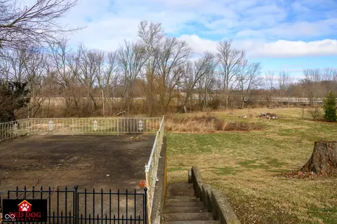 Exterior - 832 E Davis Dr, Franklin, IN 46131 photo 11 of 12