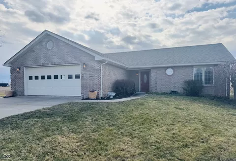2733 Talon Ct, Seymour, IN 47274