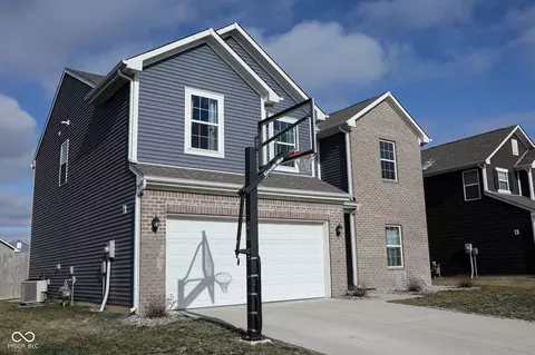6622 Aster Dr, Pendleton, IN 46064