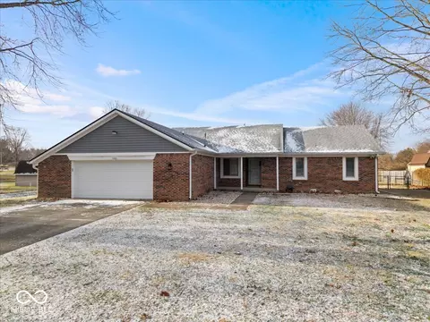 2596 Horizon Blvd, Greenwood, IN 46143