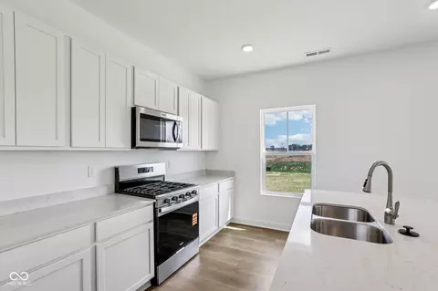 Kitchen - 7153 Theo Baker Blvd, Pendleton, IN 46064 photo 5 of 7