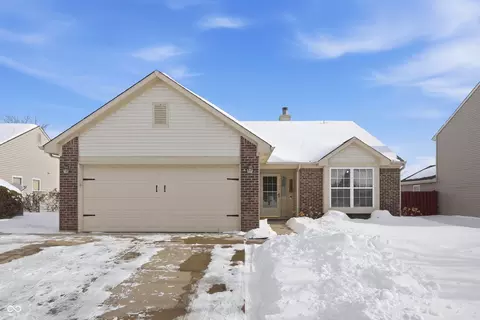 759 Hollowood Ln, Avon, IN 46123