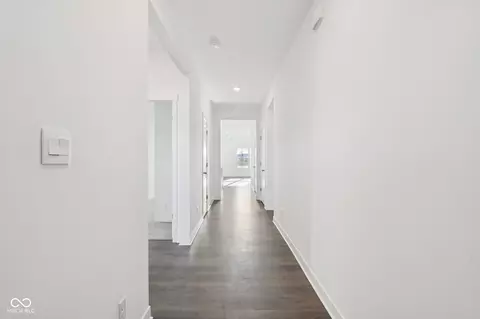 Entry Way - 7105 Theo Baker Blvd, Pendleton, IN 46064 photo 3 of 10