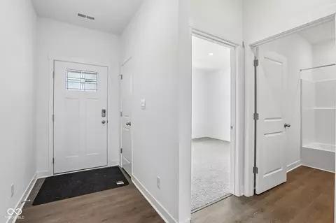 Entry Way - 7105 Theo Baker Blvd, Pendleton, IN 46064 photo 1 of 2