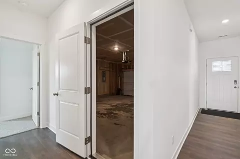 Entry Way - 7105 Theo Baker Blvd, Pendleton, IN 46064 photo 6 of 10
