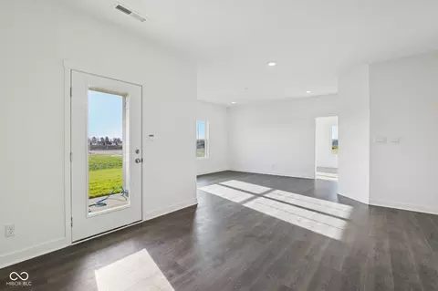 Living - 7105 Theo Baker Blvd, Pendleton, IN 46064 photo 2 of 2