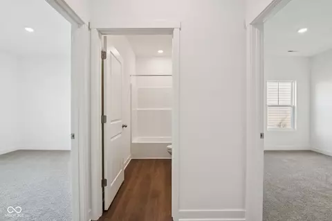 Entry Way - 7105 Theo Baker Blvd, Pendleton, IN 46064 photo 4 of 10