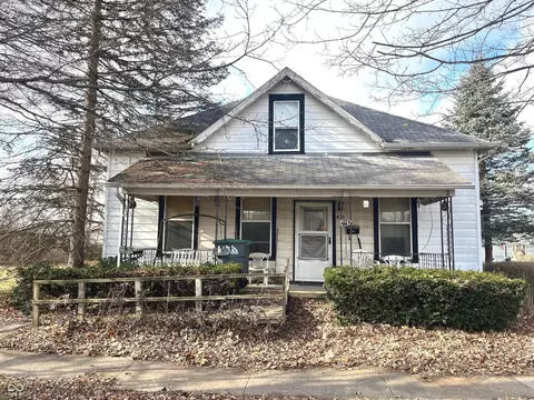 415 N Arthur St, Rushville, IN 46173