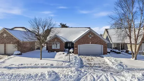 12020 Clubhouse Dr, Fishers, IN 46038