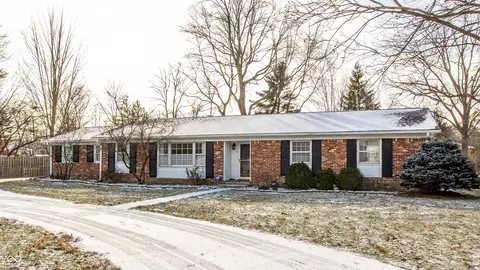 647 Spring Mill Ln, Indianapolis, IN 46260