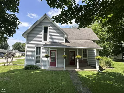 302 E Washington St, Waynetown, IN 47990