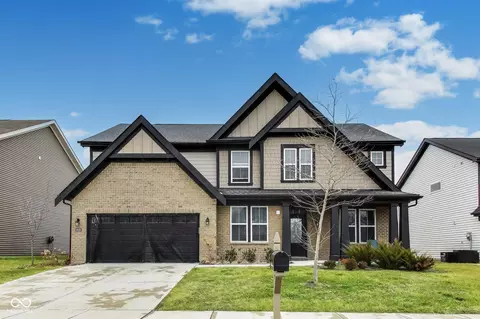 9920 Deep Royal Way, Indianapolis, IN 46239