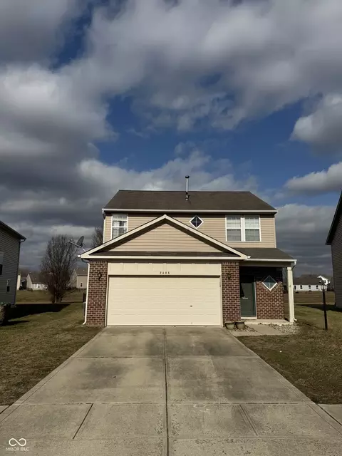 2406 Meadow Bend Dr, Columbus, IN 47201