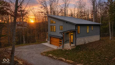 205 Woods Trl, Nashville, IN 47448