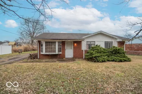 1215 N Gladstone Ave, Columbus, IN 47201