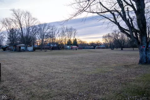 8121 Edgewood Ave, Indianapolis, IN 46239