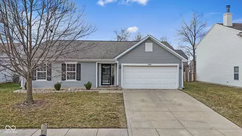 3088 Limber Pine Dr, Whiteland, IN 46184
