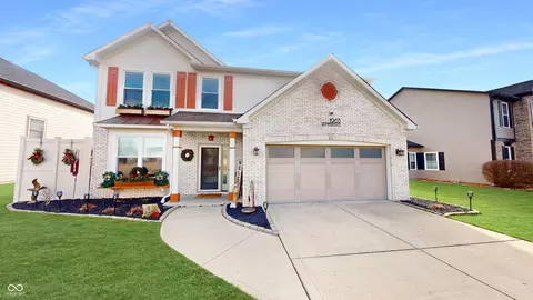 1963 Westminster Pl, Columbus, IN 47201