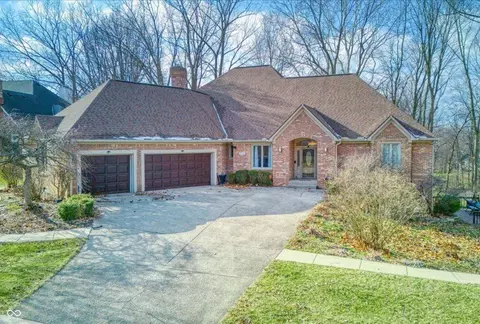 7250 Royal Oakland Dr, Indianapolis, IN 46236