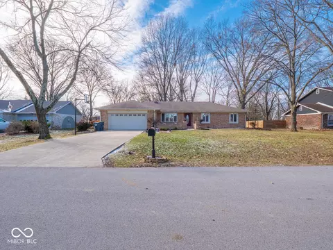 926 Beech Dr, Greenwood, IN 46142