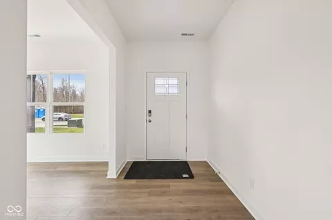 Entry Way - 7113 Theo Baker Blvd, Pendleton, IN 46064 photo 3 of 14
