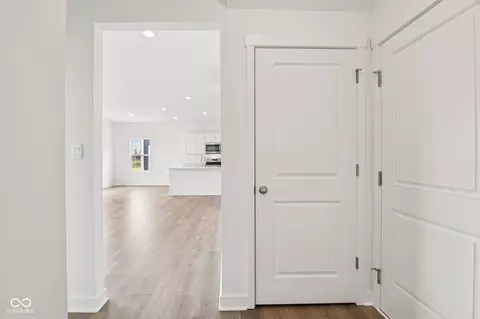 Entry Way - 7113 Theo Baker Blvd, Pendleton, IN 46064 photo 8 of 14