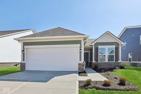 8719 Hollander Dr, Camby, IN 46113