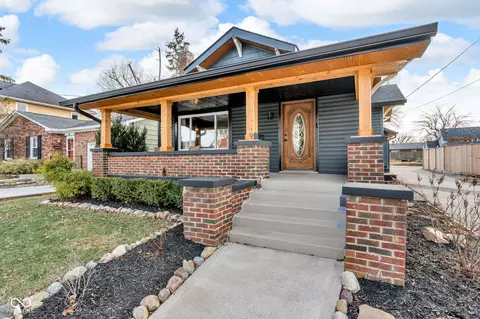 9 E College Ave, Brownsburg, IN 46112