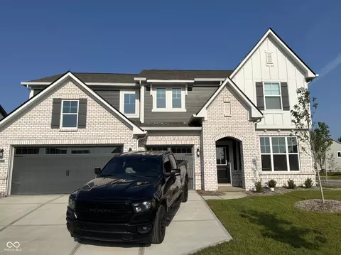 19056 Mary Ann Ln, Westfield, IN 46069