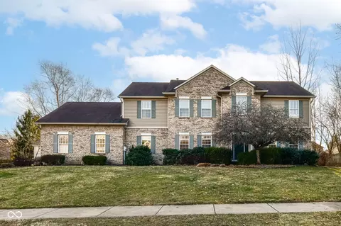 11482 Burkwood Dr, Carmel, IN 46033