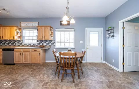 Entry Way - 9653 S 200 E, Flat Rock, IN 47234 photo 1 of 1